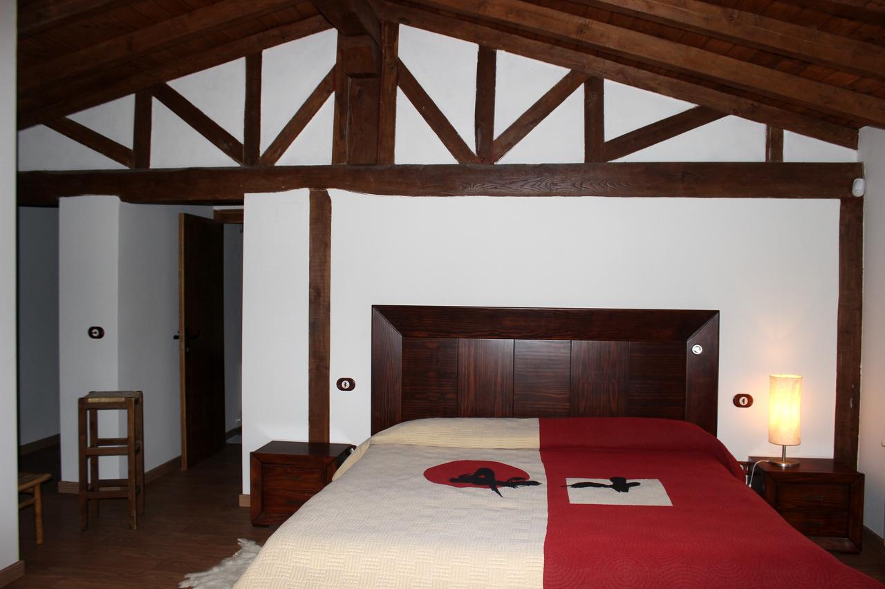 Complejo Rural La Coronilla Guest House Jarandilla de la Vera Rom bilde